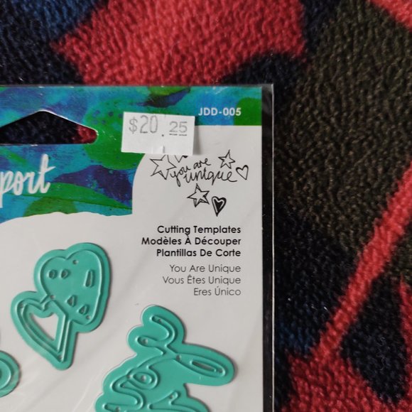 Jane Davenport 'You are Unique' Paper Cutting Set - Picture 3 of 3